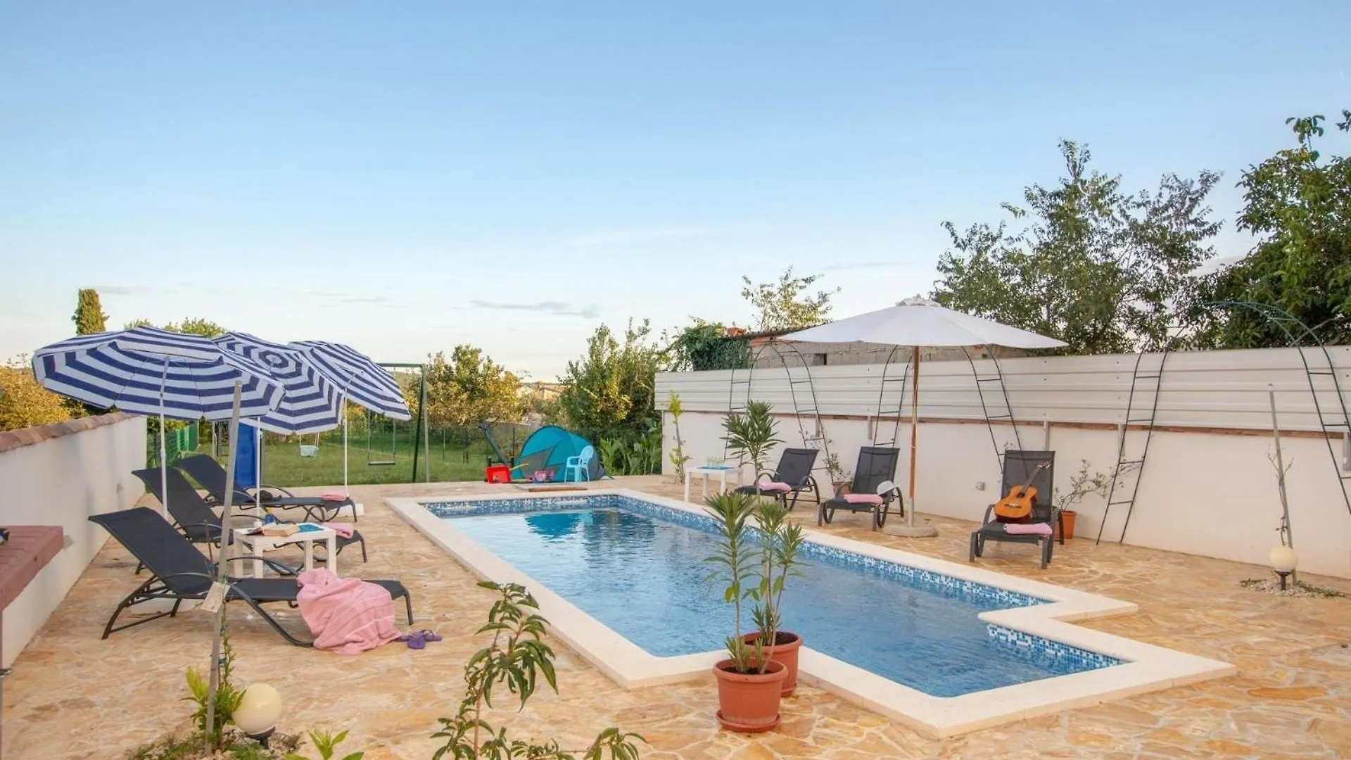 Ferienhaus Mit Privatpool Fuer 6 Personen Ca 140 Qm In Marcana, Istrien Suedkueste Von Istrien